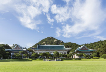 국민의힘 "文 대통령 딸 靑 관저 거주..'아빠찬스' 이유 밝혀야"