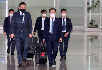 "삼성·SK 반도체 자료, 맘에 안 들면 추가 조치"…美 시나리오는