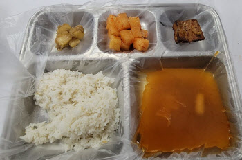 "힘든 유격 후 받은 부실급식" 주장에…軍 "사실과 달라"