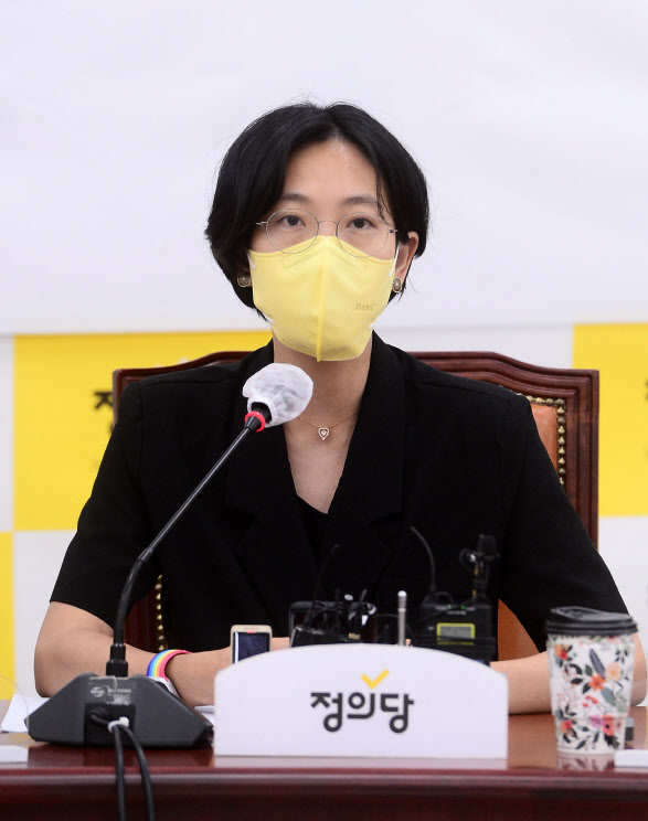 장혜영 "거대 양당, 또 `불로소득` 감세안 야합 시도"