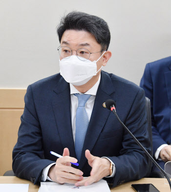 중점주유소 요소수 입고량, 하루 사용량 넘어…수급 개선세