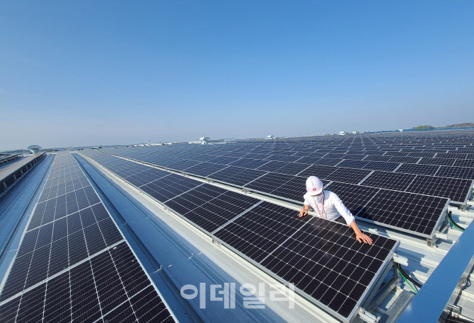 롯데免, 국내 면세업계 최초 태양광 발전 설비 도입