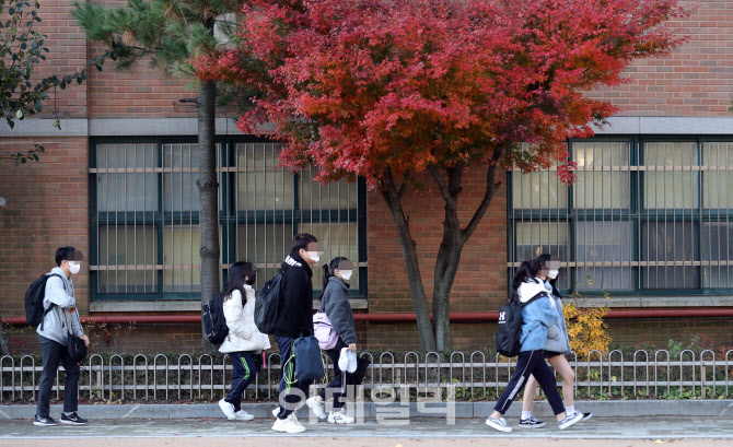 [포토]전국 초중고교 전면등교 실시, '2년만에'