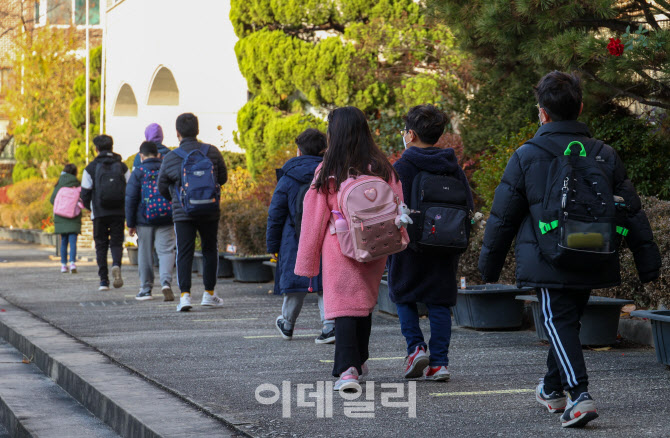 [포토]'전국 초중고교 전면등교 실시'