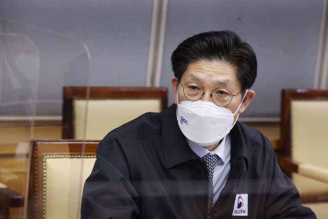 노형욱 "집값 상승 원인은 과잉 유동성·공급 미스매칭"