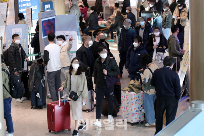 [포토]"오미크론 막아라" 국경 벽 다시 쌓는 세계 각국