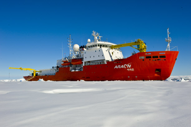 북극연구에 2774억 투입…기후위기 대응하고 녹는 길 활용 모색