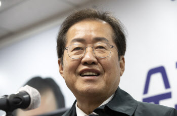 3000만뷰 눈 앞에 둔 '청년의꿈'…홍준표 `권토중래` 뒷받침