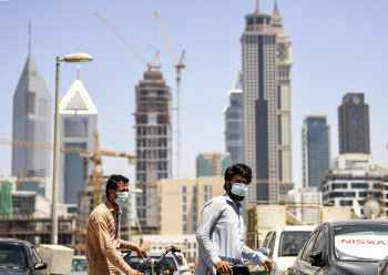 UAE, 내년부터 주 4.5일 근무 도입…세계 최초