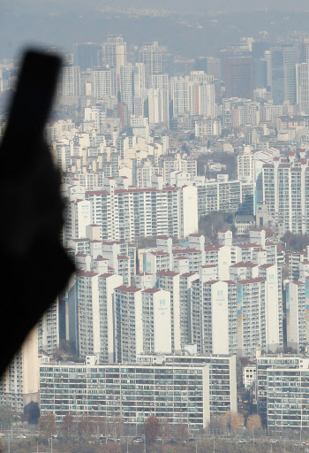 가라앉은 서울 전세 시장...2년 만에 공급>수요