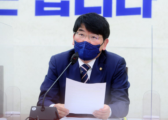 與 "실수요자 전세대출 중단 없게 할 것…대출 총량 관리"