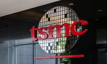 독일로 몰려가는 반도체 기업들…TSMC도 공장 건설 협의 중