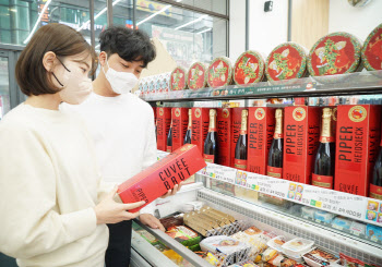 편의점서 매출 50배 ‘팡’ 터진 술은?