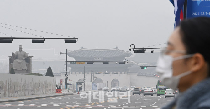 서울시, 초미세먼지 주의보 발령…"외출 자제하세요"