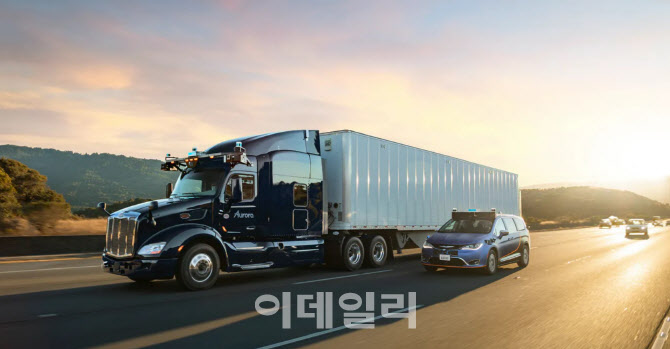 현대차 투자 오로라, 우버와 손잡고 자율주행 트럭 시범운행