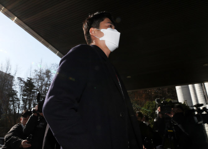 [포토] 기성용, 대질조사 위해 서초경찰서 출석