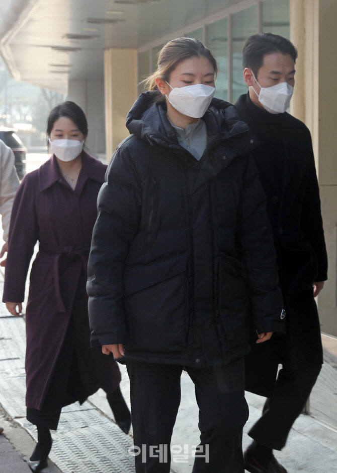 [포토] 고개숙인 심석희