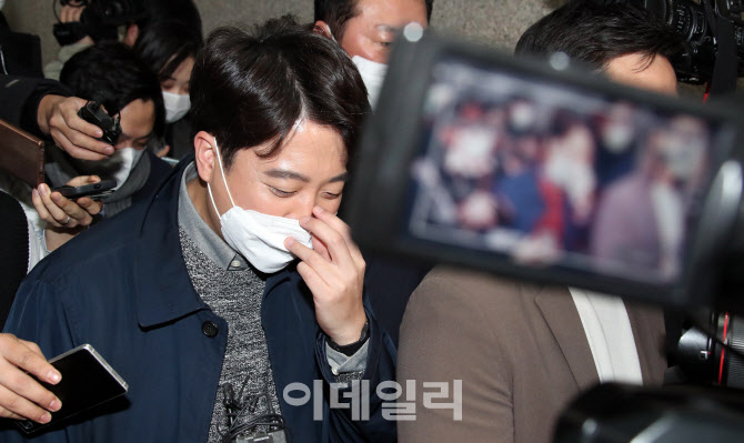 尹선대위 내홍에 지도부 전원사퇴론 부상…이준석 비판론도 나와