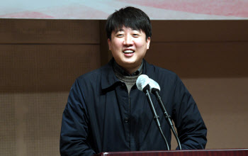 이준석 "사퇴 원인은 김건희 엄호 회견"...못 꺼낸 '비단주머니'