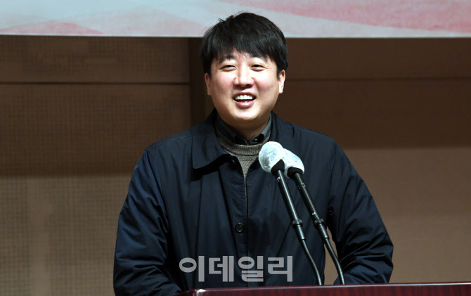 [포토]축사하는 이준석