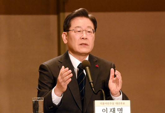 이재명, 열린민주 합당 찬성에 “대통합의 길 걷겠다” 화답
