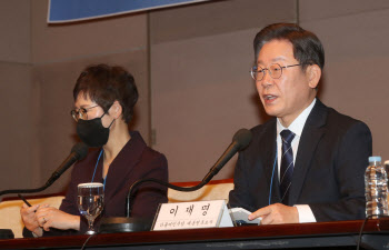이재명 "통합정부와 연정은 구분해야…유능한 인재·정책 다 쓰겠다는 것"