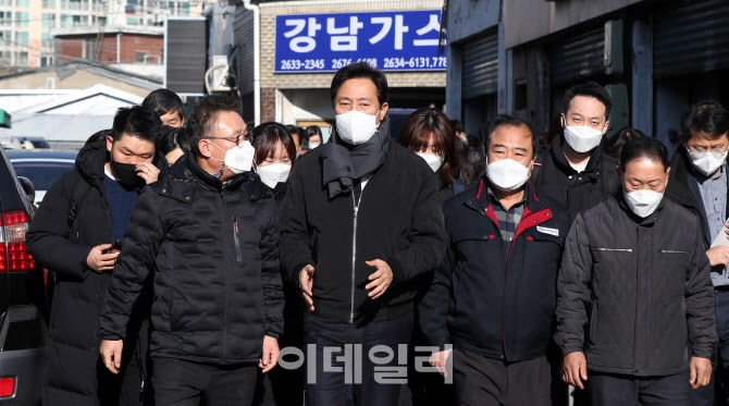 [포토] 문래동 뿌리산업 현장 방문한 오세훈 시장