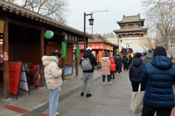 올림픽 앞둔 중국, 코로나 확산에 “베이징으로 출근말라”(종합)