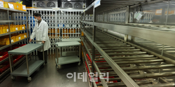 [포토]혈액수급 빨간불...현재 보유량 4일분도 안 돼