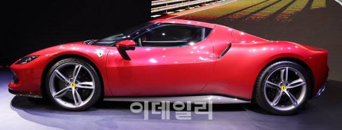 [포토]페라리 하이브리드 스포츠카 296GTB