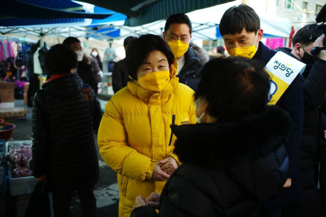 심상정 "안 물고 해치지 않는다…윤석열, 도망 말고 4자 토론 나오길"