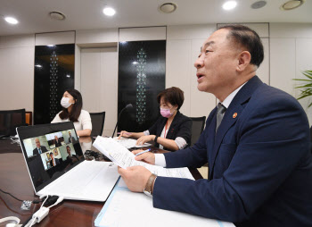 국제신평사 피치 “치열한 대선 경쟁, 중기 재정에 불확실성”