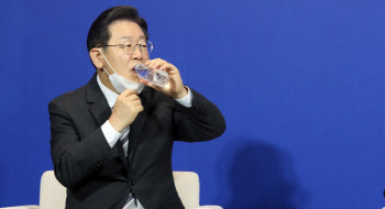 "사과문에 감사 청구도"…이재명 캠프, '김혜경 논란' 진화 안간힘(종합)