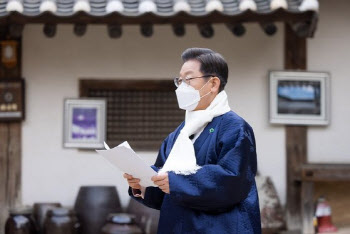 이재명 '육사, 안동 이전' 공약에 양승조 충남지사 '발끈'