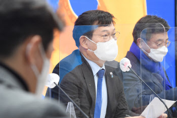 ‘코로나 확진’ 송영길 “독감보다 약해…위드코로나 통로 될수도”