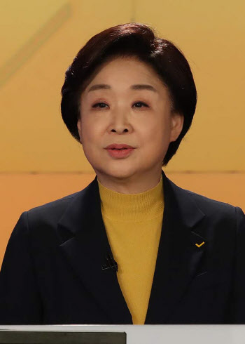 심상정 "꼰대스런 노동관"…윤석열 "엉터리 질문태도 뭐냐"