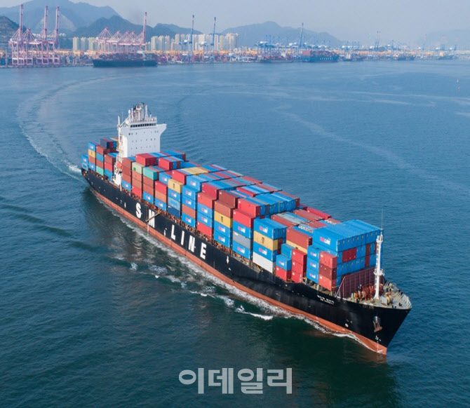 SM상선, 해운동맹 ‘2M’과 공동서비스 종료…단독운항체제 전환