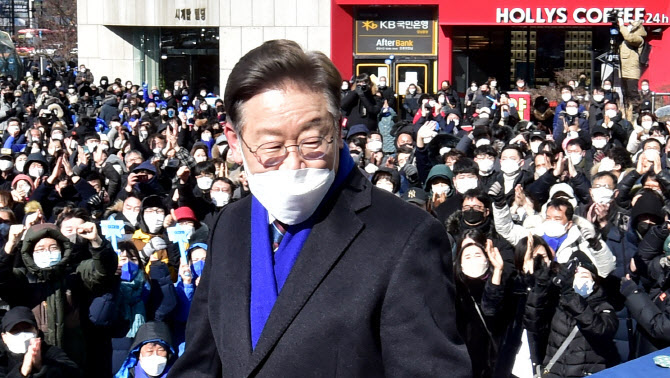 “소고기 탐하다 대통령 놓친다” 이재명 ‘업무추진비’에 이준석 맹공