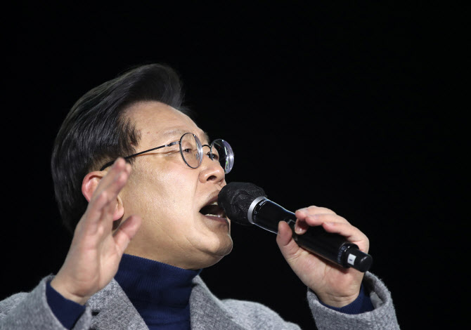 이재명 "대장동=검찰 게이트..윤석열 몸통 100% 확신"