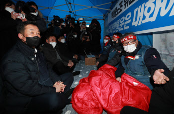 "택배노조, 먼저 불법 저질러놓고 보따리 요구"