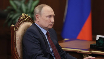“푸틴 암살해야” 美 의원 주장…러시아 “용납 못해”