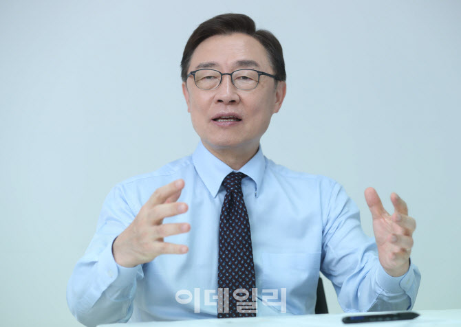 최재형 "'정치1번지' 종로, 민생 소외당해…실질적 변화 만들 것"