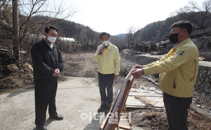 [포토]산불 피해현장 찾은 윤석열 당선인