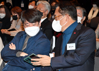국힘, 지방선거 공천관리위원장에 5선 정진석