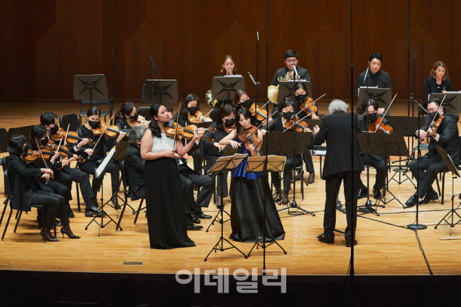 [문화대상 이 작품]세련된 지휘·연주…모차르트를 깨우다