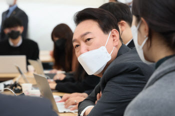 尹당선인, 여가부 폐지 "국민에게 거짓말하란 말인가"