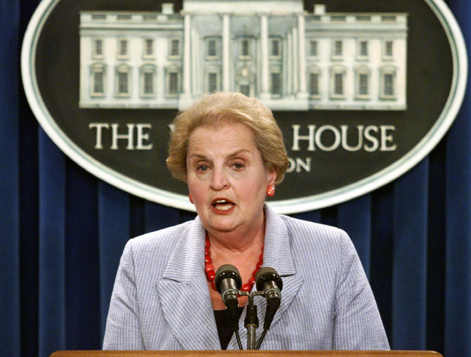 ‘미 최초 여성 국무장관’ 매들린 올브라이트 암으로 별세