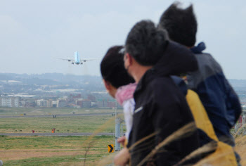 제주, 폭우에 강풍까지…‘태풍급 피해’ 우려