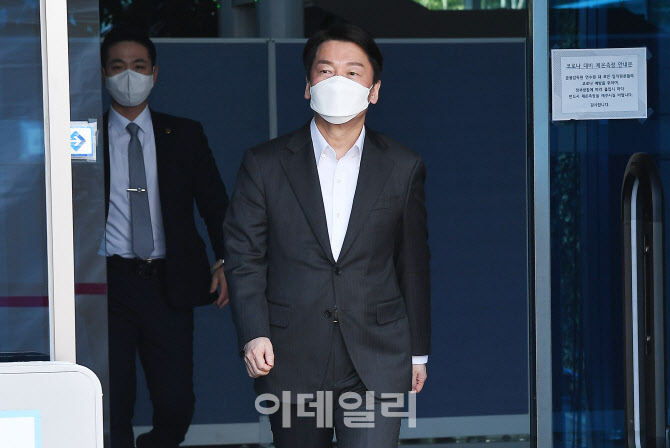 [포토]인수위 나서는 안철수 위원장