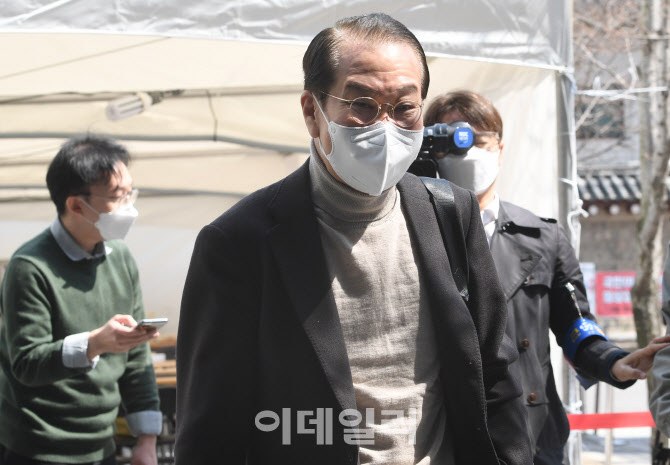 [포토]통의동 인수위 사무실 들어서는 권영세 대통령직인수위원회 부위원장
